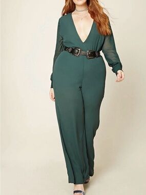 Forever 21 Forest Green Plunge V-Neck Long Sleeve Jumpsuit size 2x large NWT